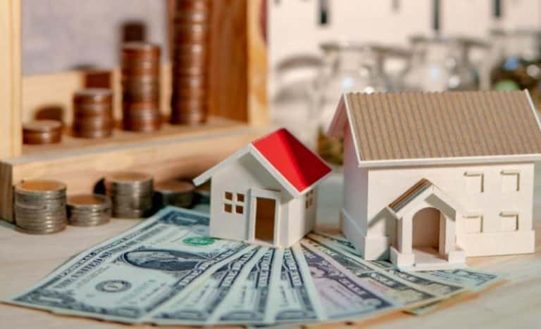 6 cách tiết kiệm tiền mua nhà đơn giản cho những cặp vợ chồng trẻ