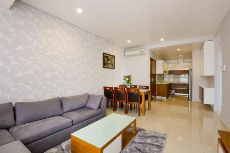 Căn hộ 2 phòng ngủ Pearl Plaza cho thuê, tầng cao, view thành phố đẹp