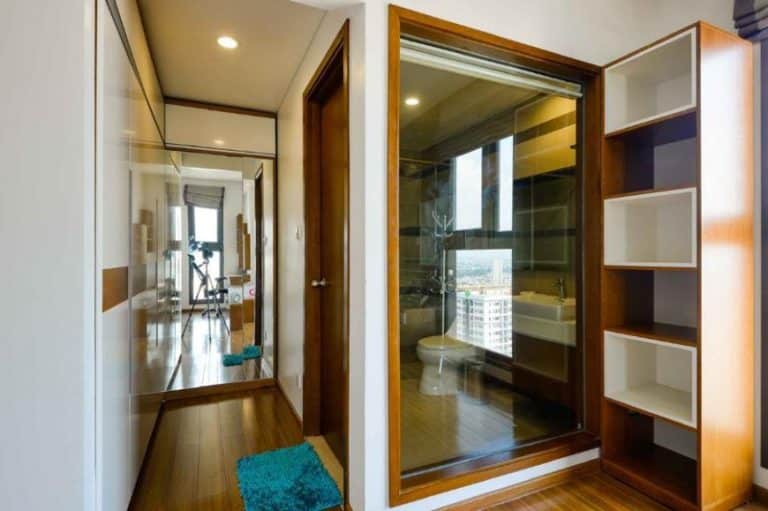 Căn hộ 2 phòng ngủ Pearl Plaza cho thuê, tầng cao, view thành phố đẹp