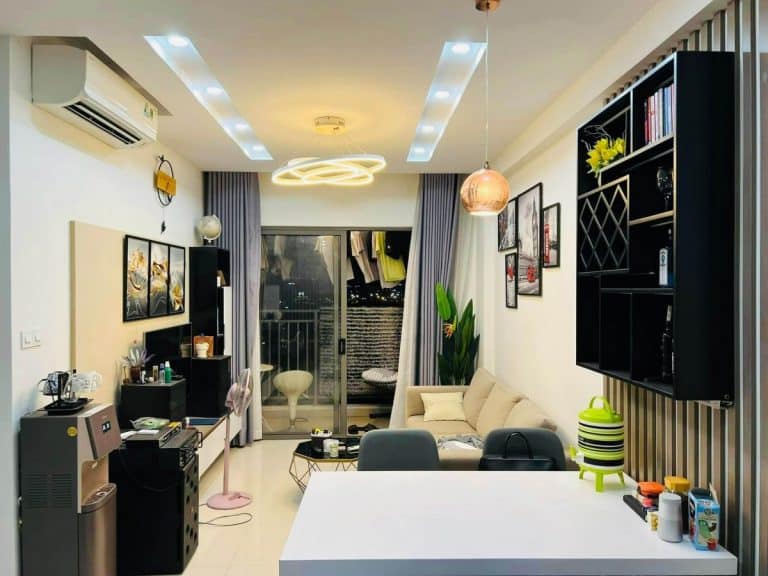 Thuê căn hộ 2 phòng ngủ The Sun Avenue – View đẹp, nội thất sang trọng
