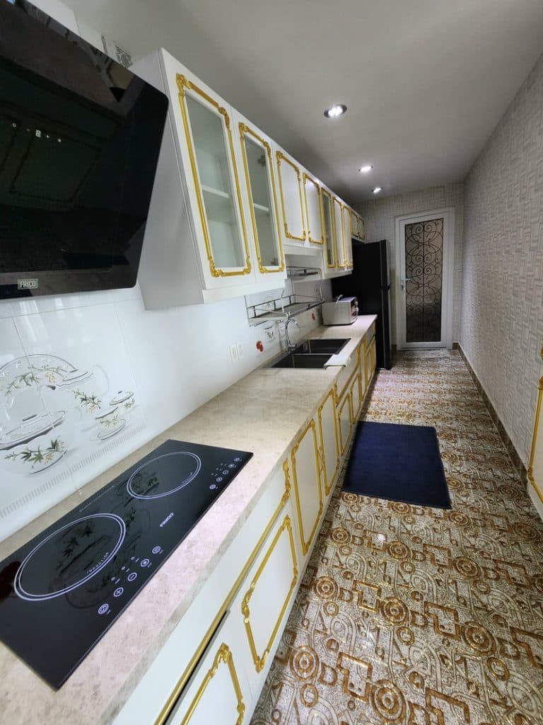 Cho thuê căn hộ 1 phòng ngủ Leman Luxury, nội thất sang trọng, tầng trung, View thoáng
