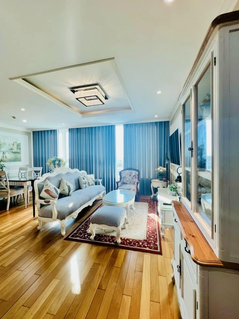 Cho thuê căn hộ Leman Luxury 2 phòng ngủ, nội thất cao cấp, Tầng cao