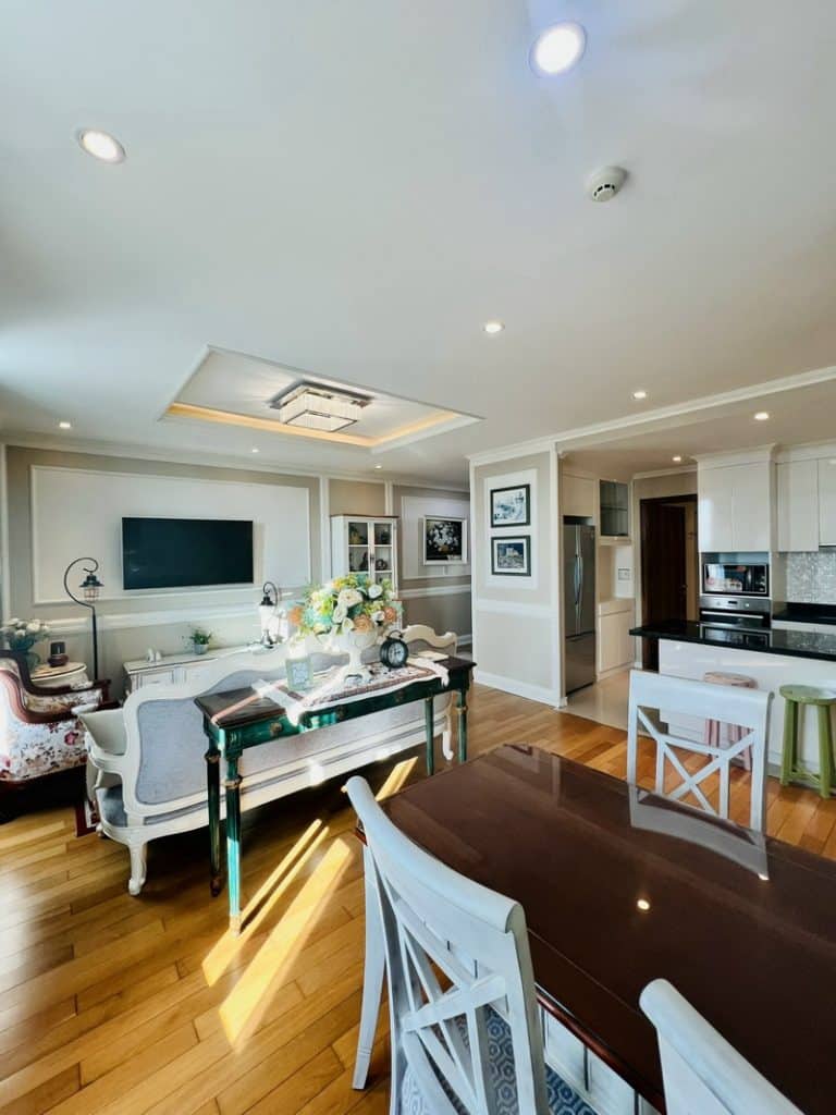 Cho thuê căn hộ Leman Luxury 2 phòng ngủ, nội thất cao cấp, Tầng cao