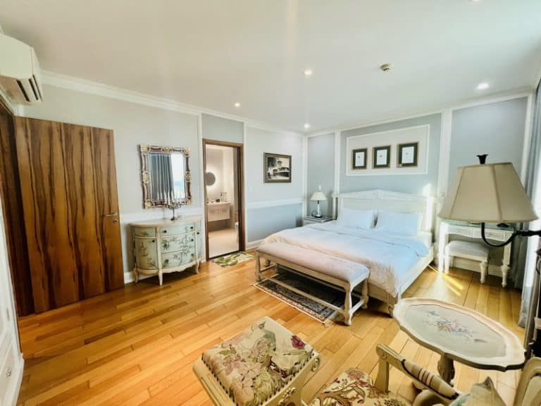 Cho thuê căn hộ Leman Luxury 2 phòng ngủ, nội thất cao cấp, Tầng cao
