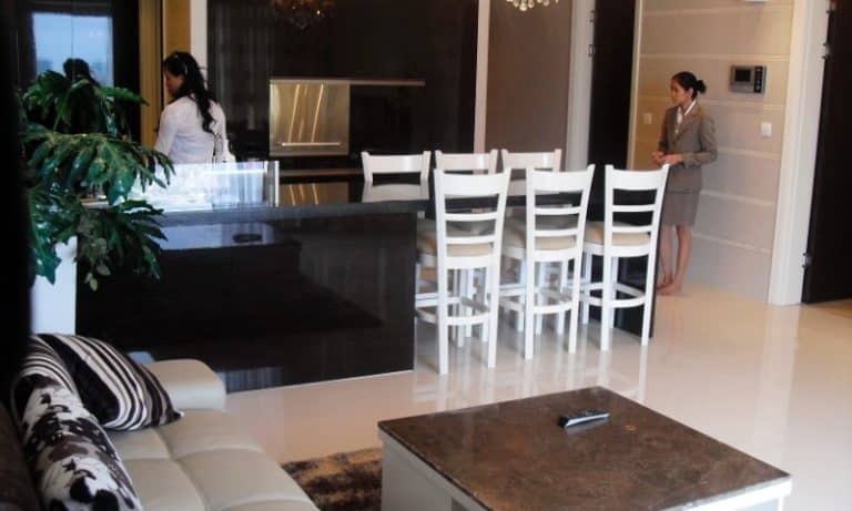 Căn Cantavil Hoàn Cầu cho thuê view thoáng 3 phòng ngủ lầu cao nội thất xịn