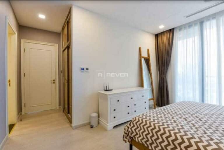Thuê căn hộ 3 phòng ngủ Vinhomes Golden River – View sông, Nội Thất Hiện Đại