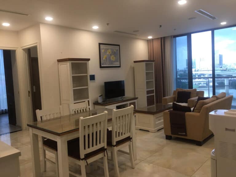 Căn hộ 3 phòng ngủ Vinhomes Golden River Cho Thuê – View Landmark 81, Gần Công Viên
