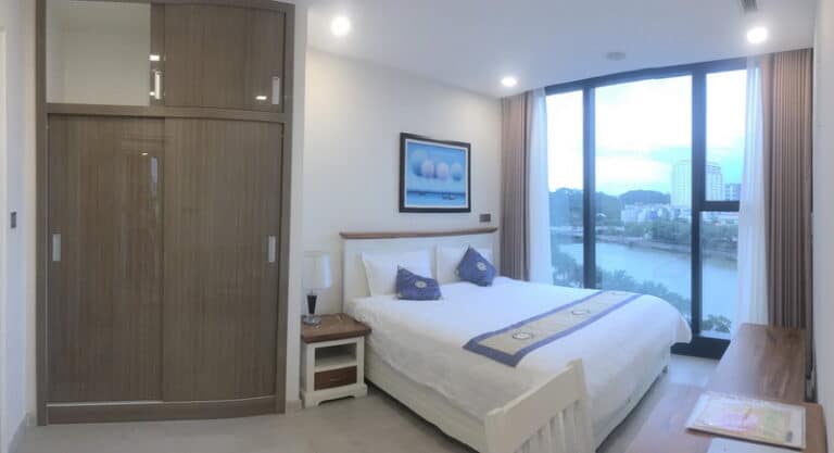 Căn hộ 3 phòng ngủ Vinhomes Golden River Cho Thuê – View Landmark 81, Gần Công Viên