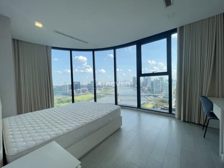 Cho thuê căn hộ 3PN vòng cung Vinhomes Golden River – View Sông Rộng