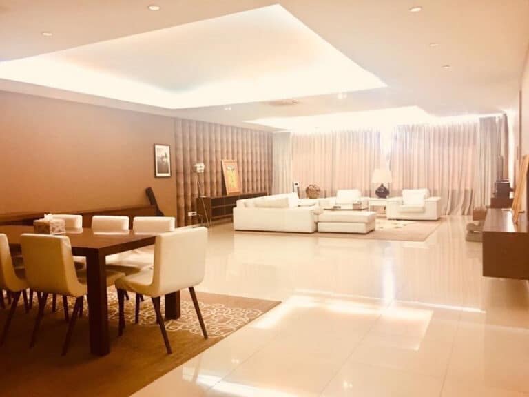 Cho thuê căn hộ 4 phòng ngủ Saigon Pearl, nội thất đẹp, tầng cao