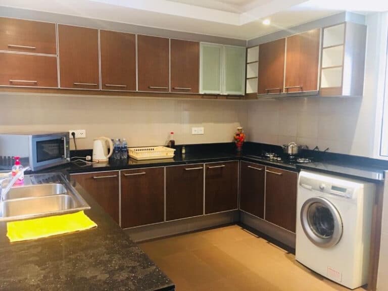 Cho thuê căn hộ 4 phòng ngủ Saigon Pearl, nội thất đẹp, tầng cao