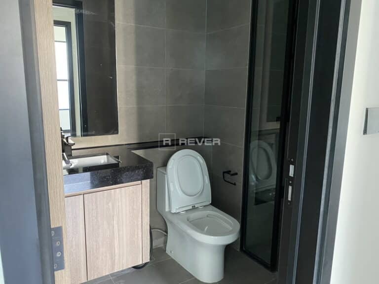 Cho thuê căn hộ 2PN De La Sol Quận 4 – Tầng trung, nội thất cơ bản, view nội khu