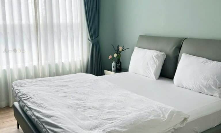 Cho thuê căn hộ Thủ Thiêm Zeit 3 phòng ngủ tầng thấp có nội thất view hồ bơi