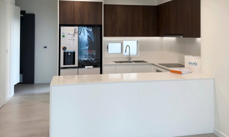 Căn hộ Thủ Thiêm Zeit cho thuê 3 phòng ngủ lầu cao nội thất cơ bản view sông