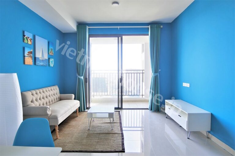 Cho thuê The Tresor 2PN tầng cao, thoáng mát, nội thất đẹp, giá cực tốt!