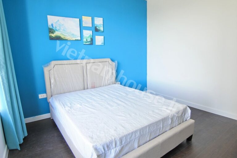Cho thuê The Tresor 2PN tầng cao, thoáng mát, nội thất đẹp, giá cực tốt!