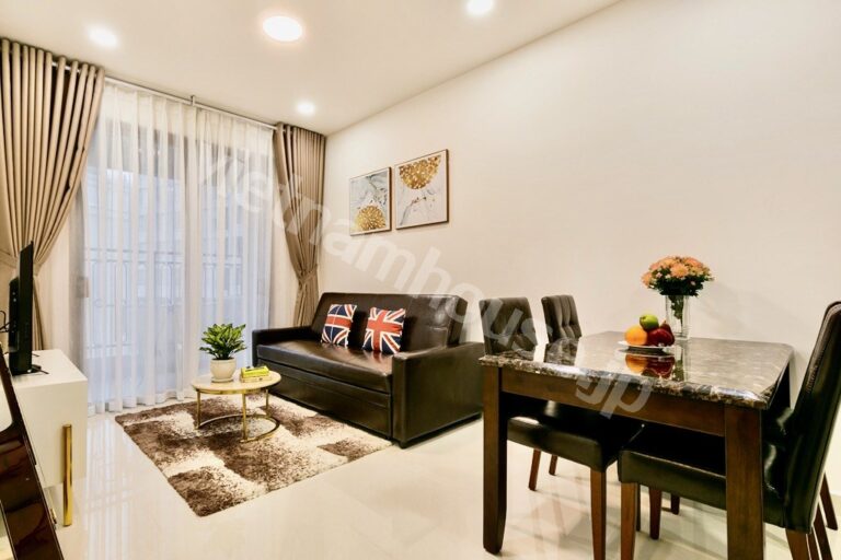 Căn hộ Saigon Royal 2PN cho thuê – Gần chợ Bến Thành, tiện ích xung quanh đầy đủ