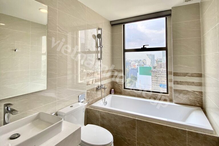 Thuê căn hộ 3PN Saigon Royal – Tầng cao, view triệu đô hiếm có