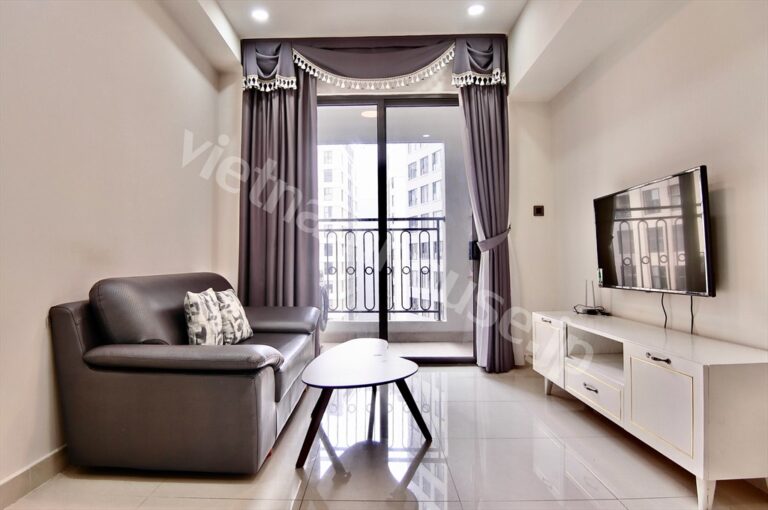 Thuê căn hộ 2 phòng ngủ Saigon Royal – Giá ưu đãi tháng này