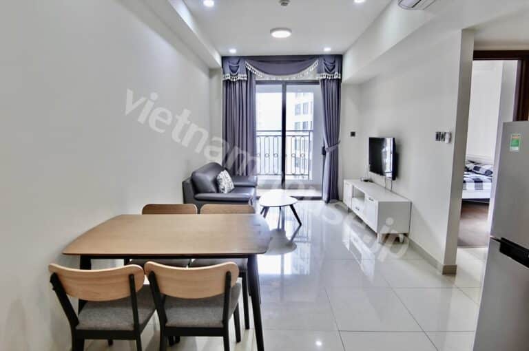 Thuê căn hộ 2 phòng ngủ Saigon Royal – Giá ưu đãi tháng này