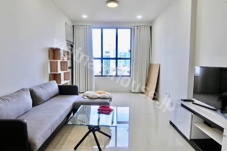 Thuê Căn Hộ 2PN Icon 56 Tầng Trung, Giá Cực Tốt, View Thành Phố