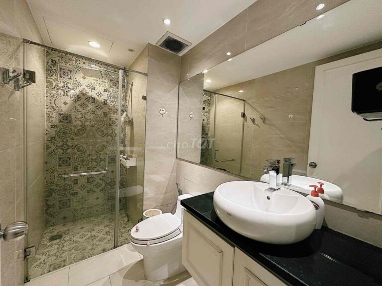 Thuê căn hộ De La Sol 2 phòng ngủ – Nội thất đẹp, Tầng trung