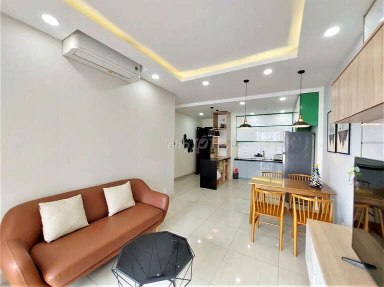 Cho Thuê Căn Hộ Orchard Parkview 3 Phòng Ngủ – View Hồ Bơi, Tầng trung