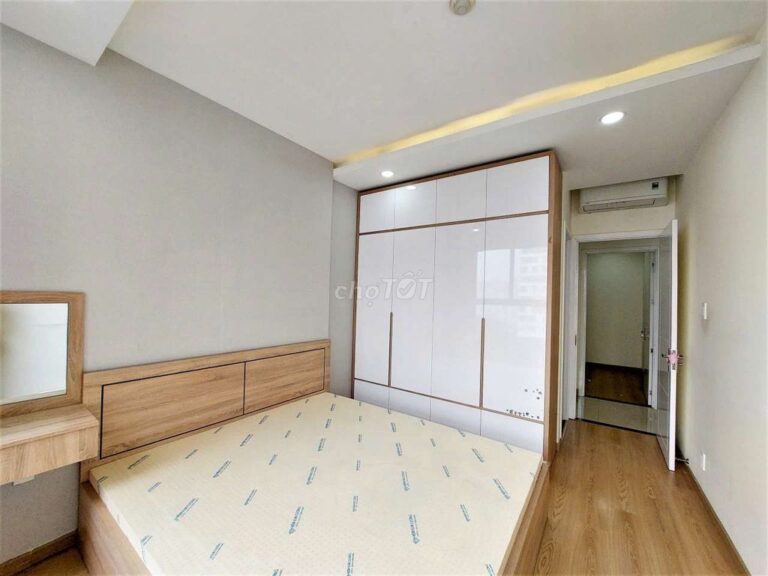 Cho Thuê Căn Hộ Orchard Parkview 3 Phòng Ngủ – View Hồ Bơi, Tầng trung