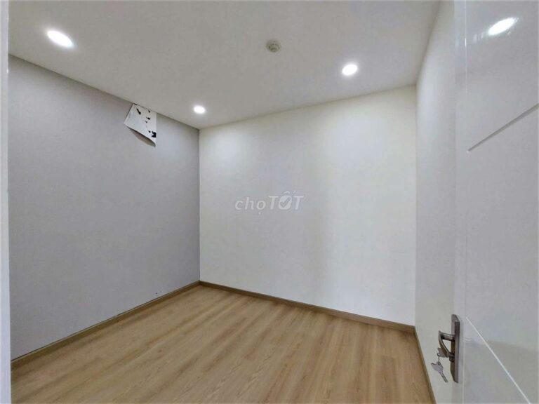 Cho Thuê Căn Hộ Orchard Parkview 3 Phòng Ngủ – View Hồ Bơi, Tầng trung