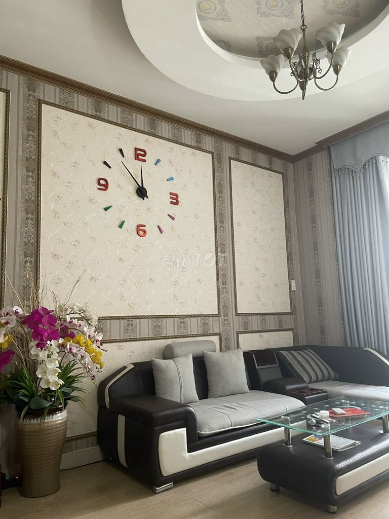 Cho thuê căn hộ 2 phong ngủ Satra Eximland  – Full nội thất, tầng trên 10