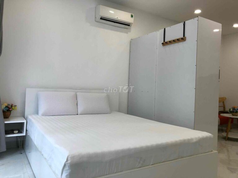 Cho thuê căn hộ Officetel 1PN Sky Center – Tầng trung, View thoáng