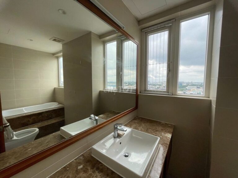 Cho thuê căn hộ 3PN Sky Center – Rộng rãi, nội thất cơ bản, view thoáng