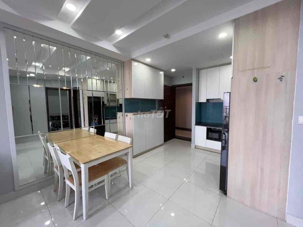 Thuê căn hộ 2 phòng ngủ Golden Mansion – Tầng đẹp, Nhà đẹp