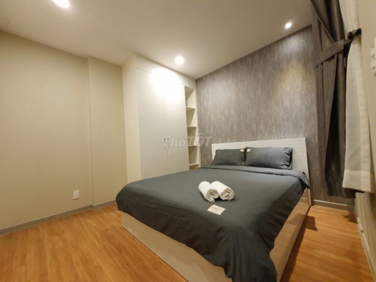 Cho Thuê Căn Hộ 2PN The GoldView Quận 4 – Tầng Cao, View Hồ Bơi
