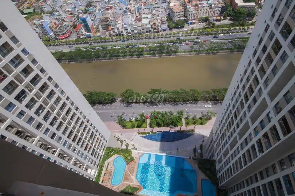 Cho Thuê The GoldView Bến Vân Đồn 2 phòng ngủ – Tầng Cao, View Hồ Bơi