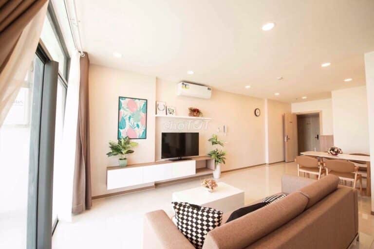Thuê căn 2PN Riva Park – View Landmark 81, tầng cao, giá chỉ 16 triệu