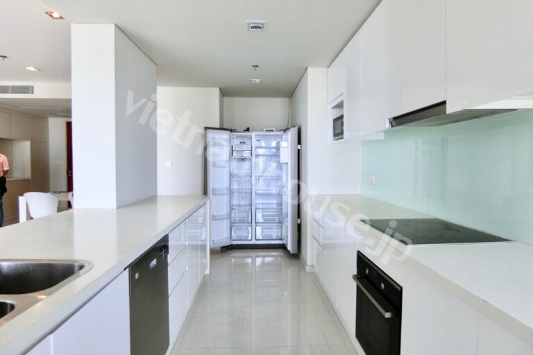 Cho thuê căn hộ 3PN City Garden tầng cao – View đẹp, giá cực tốt!