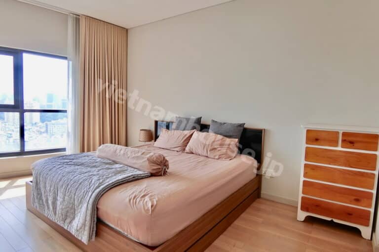Thuê Căn hộ 2PN City Garden tầng cao – View sông, Quận 1!