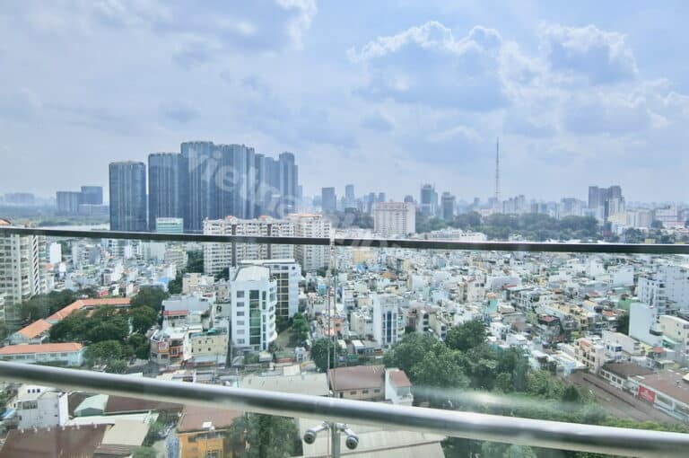 Thuê Căn hộ 2PN City Garden tầng cao – View sông, Quận 1!
