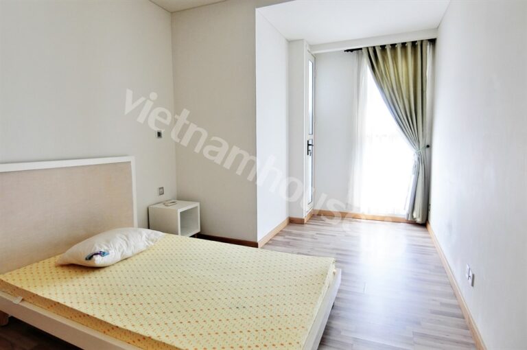 Cho thuê căn hộ Pearl Plaza 3PN, view toàn cảnh thành phố, nội thất đầy đủ