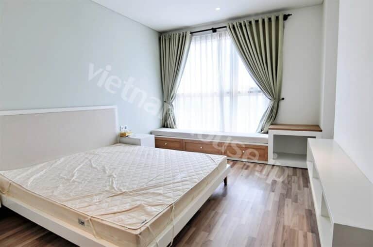 Cho thuê căn hộ Pearl Plaza 3PN, view toàn cảnh thành phố, nội thất đầy đủ