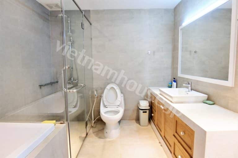Cho thuê căn hộ Pearl Plaza 3PN, view toàn cảnh thành phố, nội thất đầy đủ
