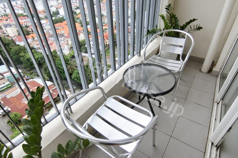 Căn Hộ Tầng Cao Thảo Điền Pearl Cho Thuê – 2PN View Thoáng