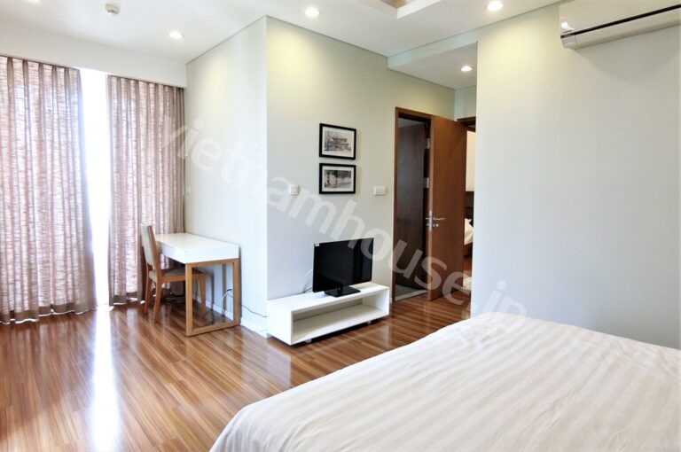 2PN Thảo Điền Pearl Tầng Đẹp Cho Thuê – Gió Mát, Không Ồn