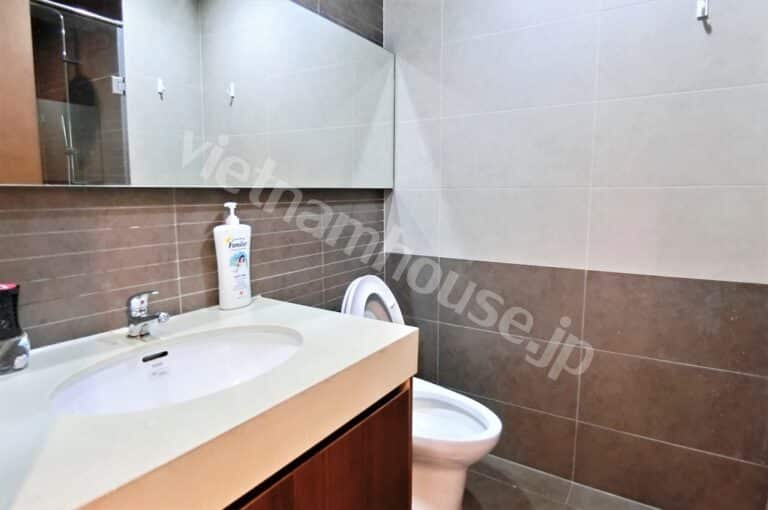 2PN Thảo Điền Pearl Tầng Đẹp Cho Thuê – Gió Mát, Không Ồn