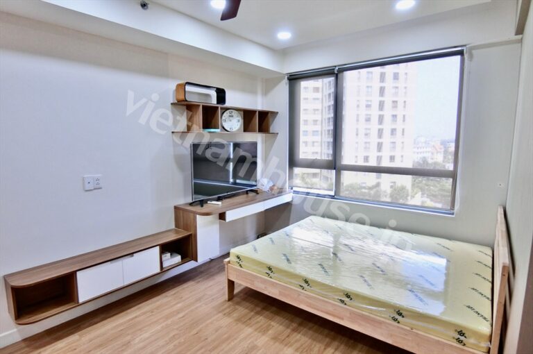 Cho thuê căn hộ 3PN toà T5 Masteri Thảo Điền tầng thấp – View công viên, nhà đẹp