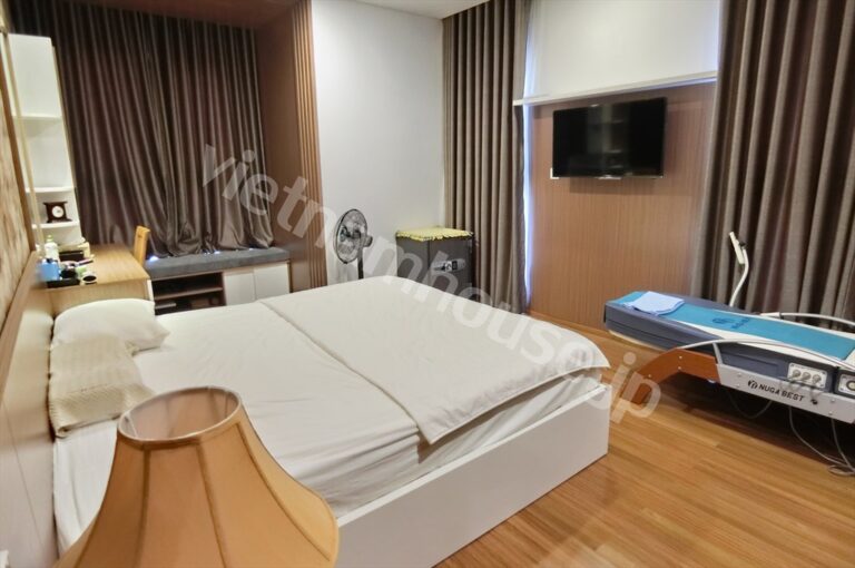 Căn hộ cho thuê Pearl Plaza 2 phòng ngủ view Hàng Xanh full nội thất