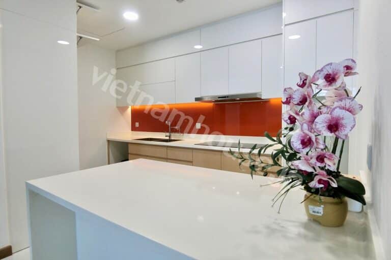 Cho thuê căn hộ Sunwah Pearl 2PN – view nội khu, tầng cao, giá tốt