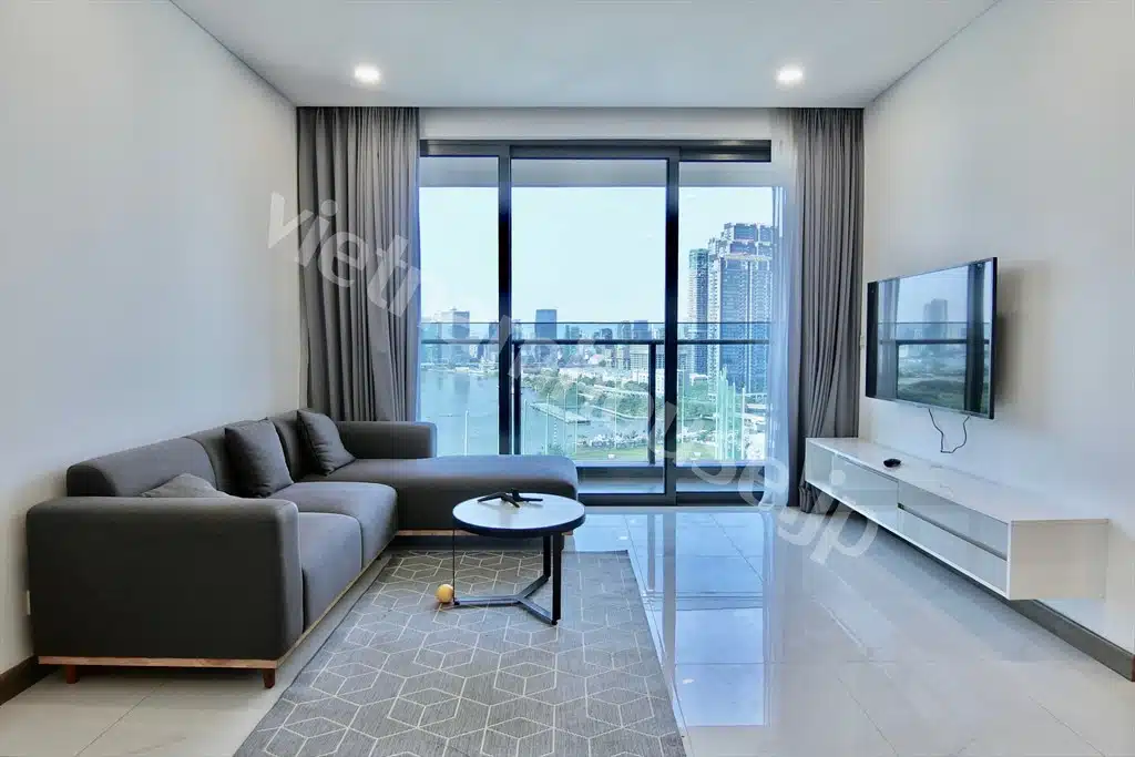 Cho thuê căn hộ 3 phòng ngủ Sunwah Pearl – tầng cao, view sông cầu ba son