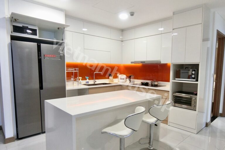 Cho thuê căn hộ Sunwah Pearl 2PN – View sông, tầng cao, giá hợp lý